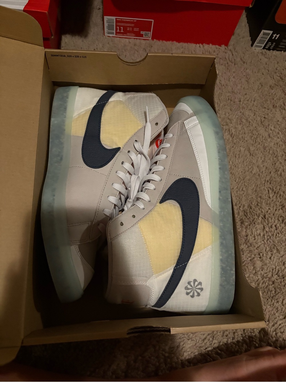 Nike High-Top Sneakers in Navy, Pale Yellow, Light Gray and Icy Sole